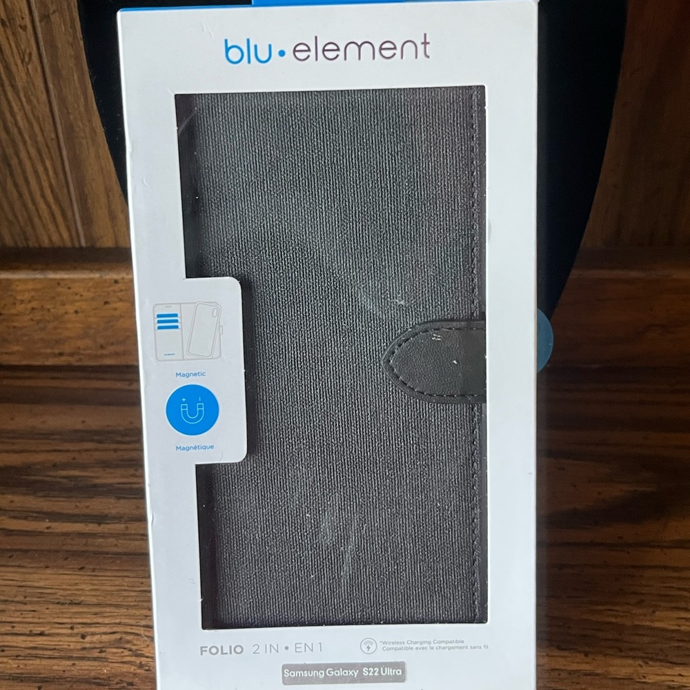 Blu element folio 2 in 1 for Samsung Galaxy S22 Ultra Case
